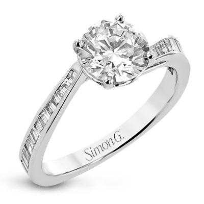 Engagement Ring in 18k Gold