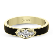 Right Hand Ring in 18k Gold with Diamonds
