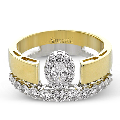 Right Hand Ring in 18k Gold with Diamonds