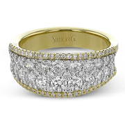 Right Hand Ring in 18k Gold with Diamonds