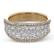 Right Hand Ring in 18k Gold with Diamonds