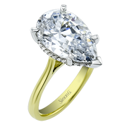 Engagement Ring in 18k Gold with Diamonds
