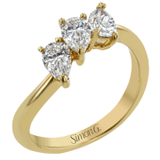 Right Hand Ring in 18k Gold