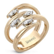 Right Hand Ring in 18k Gold
