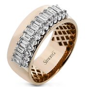 Right Hand Ring in 18k Gold with Diamonds