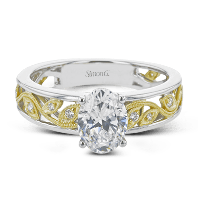 Engagement Ring in 18k Gold with Diamonds