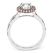 Engagement Ring in 18k Gold with Diamonds