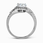 Engagement Ring in 18k Gold with Diamonds