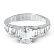 Engagement Ring in 18k Gold