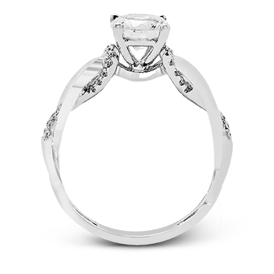 Engagement Ring in 18k Gold with Diamonds