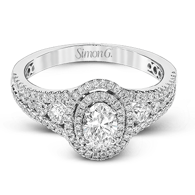 Engagement Ring in 18k Gold with Diamonds