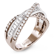 Right Hand Ring in 18k Gold with Diamonds