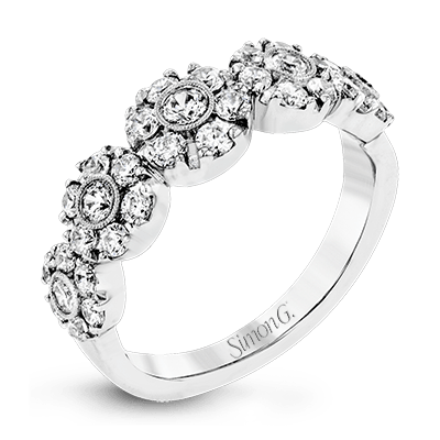 Right Hand Ring in 18k Gold with Diamonds