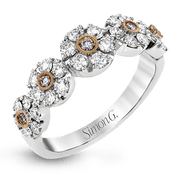 Right Hand Ring in 18k Gold with Diamonds