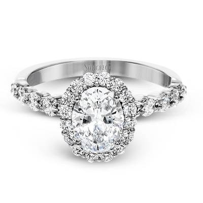 Engagement Ring in 18k Gold with Diamonds