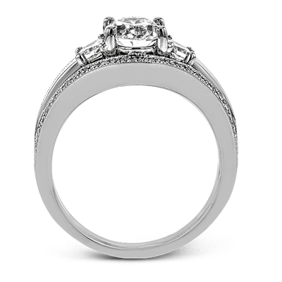 Engagement Ring in 18k Gold with Diamonds