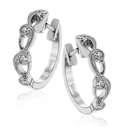 Hoop Earring in 18k Gold with Diamonds