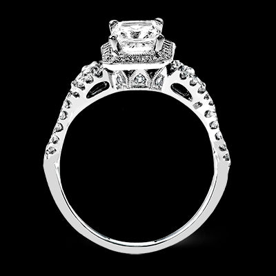 Engagement Ring in 18k Gold with Diamonds