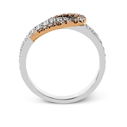 Right Hand Ring in 18k Gold with Diamonds