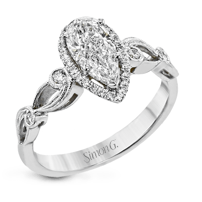 Engagement Ring in 18k Gold with Diamonds