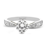 Engagement Ring in 18k Gold