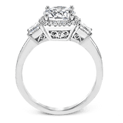 Engagement Ring in 18k Gold with Diamonds
