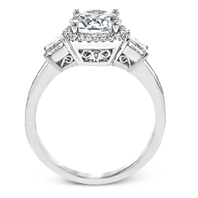 Engagement Ring in 18k Gold with Diamonds