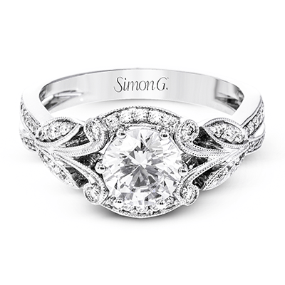 Engagement Ring in 18k Gold with Diamonds