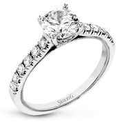 Engagement Ring in 18k Gold with Diamonds