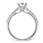 Engagement Ring in 18k Gold with Diamonds