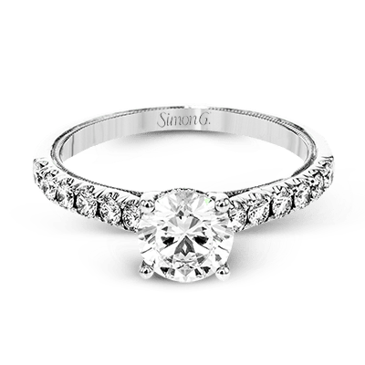 Engagement Ring in 18k Gold with Diamonds