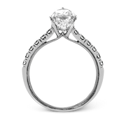 Engagement Ring in 18k Gold with Diamonds