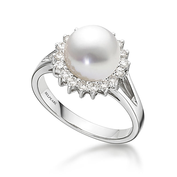 Timeless Pearl Ring with Diamond Crown