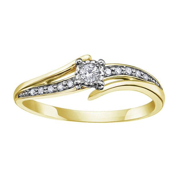 Diamond Ring with Curve Detailing